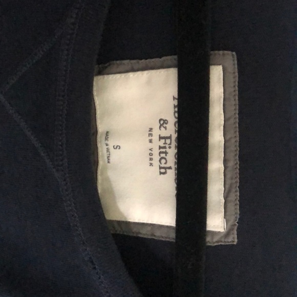 Abercrombie and Fitch scoop neck shirt - Picture 2 of 4